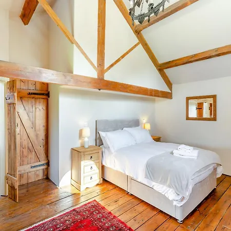 Holiday home Holmeside Barn *