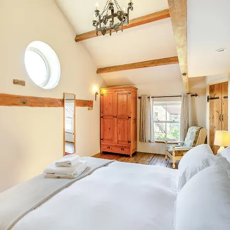 Holiday home Holmeside Barn *