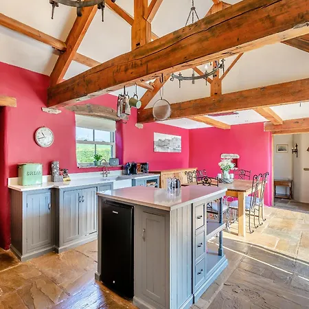 Holiday home Holmeside Barn